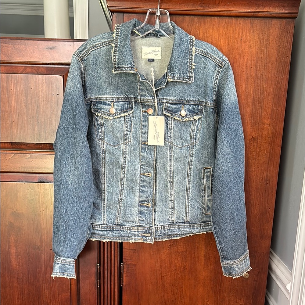 NWT Universal Thread Medium Wash Jean Jacket